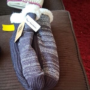 Muk Luks Black and White Knit Slipper Socks
